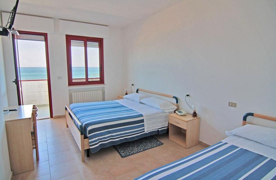 Hotel Palmarosa Roseto Degli Abruzzi Cameră foto